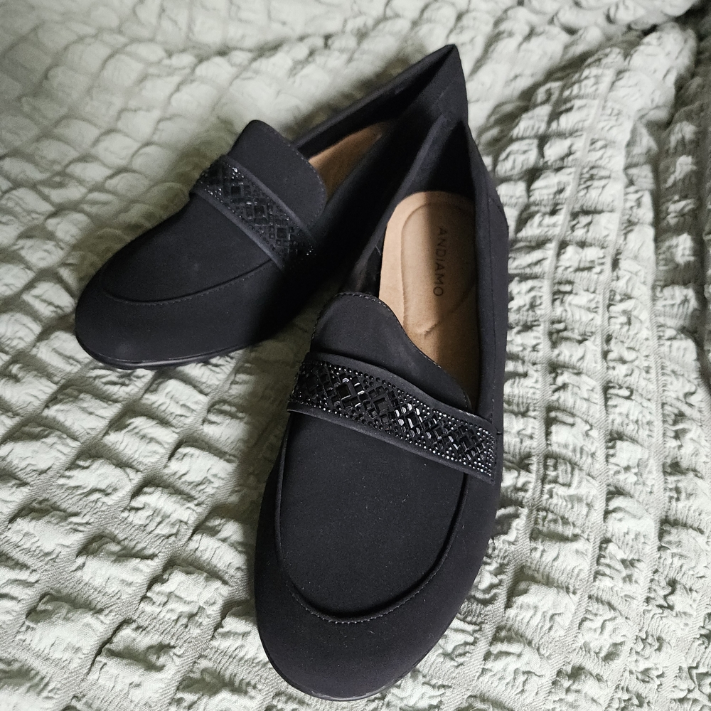CLEARANCE Andiamo Women’s Black Loafers – Beaded Detail – Size 8.5 Wide